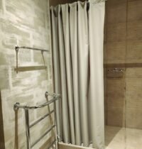 Dušo ir vonios užuolaidos impregnuoto gražaus audinio