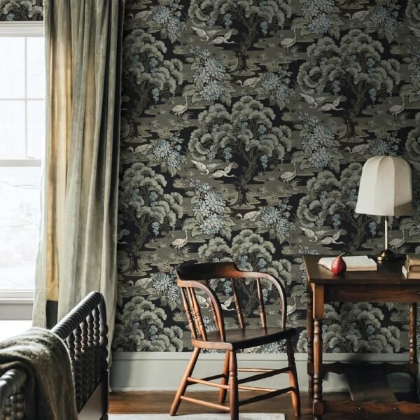 CH30502 tamsių spalvų tapetas su mišku iš paukščiais