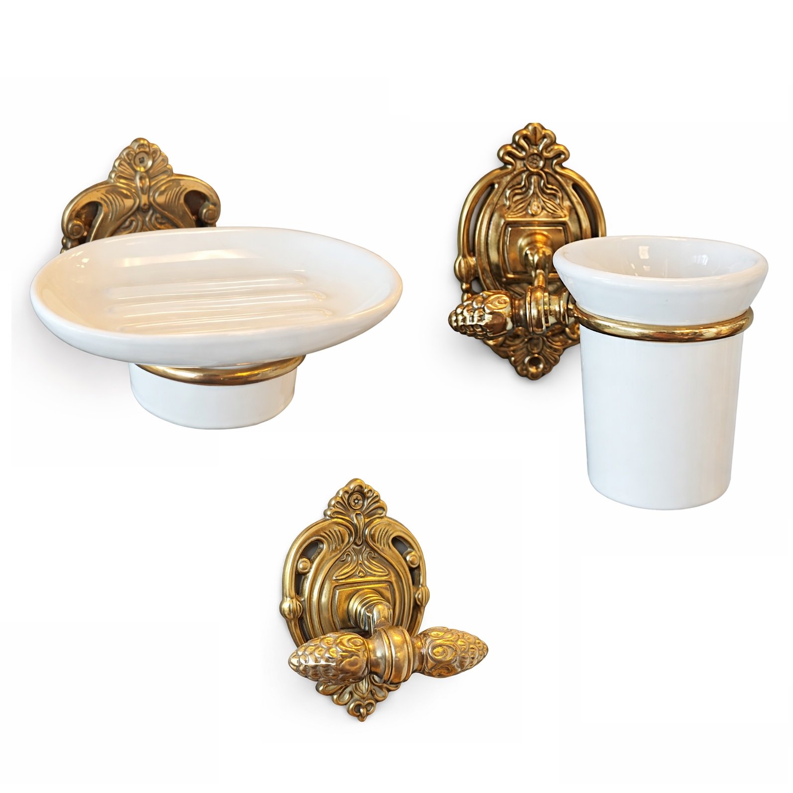 Poliruoto žalvario vonios aksesuarai praustuvui stilars